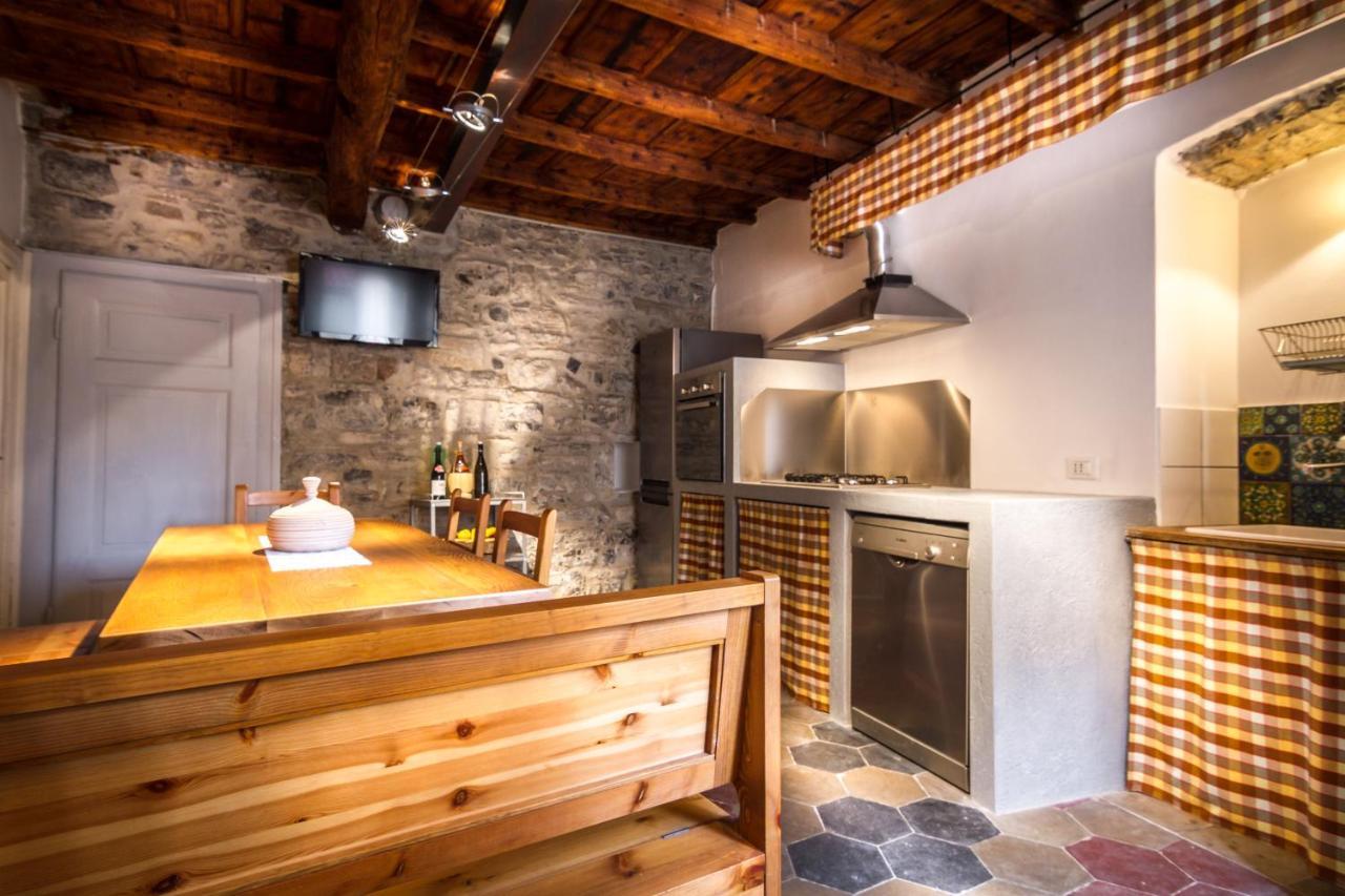 Vecchio Borgo Villa Torno Buitenkant foto
